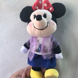 Walt Disney World’s Nuimos Minnie Mouse plush